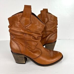 Aldo Scrunch Soft Leather Cowboy Bootie size 38/7.5 Tan Cowgirl Western